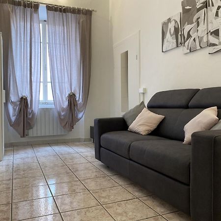 Viatoris' Apartment Πίζα Εξωτερικό φωτογραφία